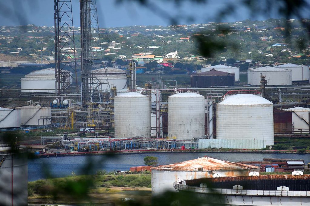 Storage tanks connected by a terminal walkway at Fuel Oil Terminal Curaçao B.V.